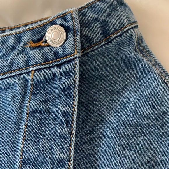 Wrap button denim skirt - Picture 3 of 3